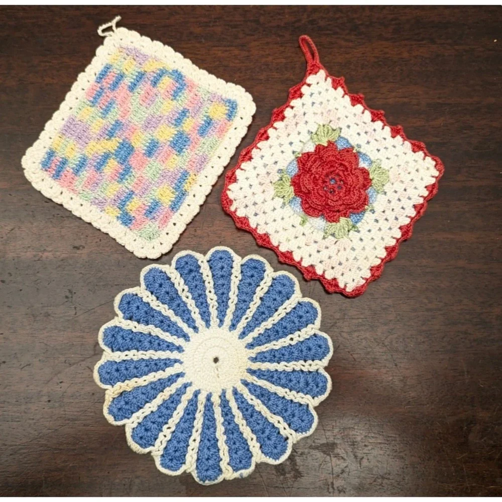 Vintage Handmade Crochet Potholders Lot of 3 Farmhouse Cottage Kitchen